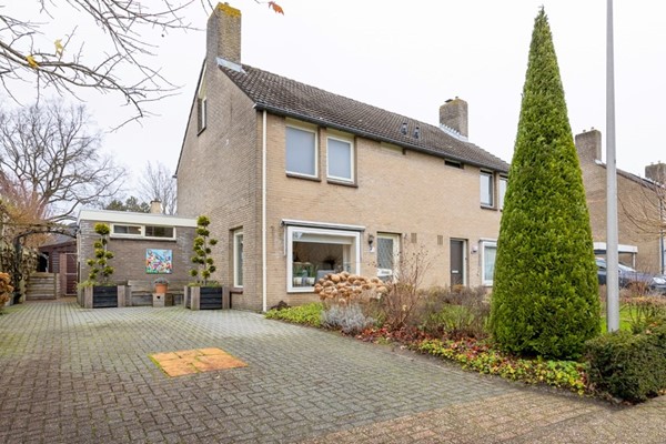 President Kennedystraat 20, Vroomshoop